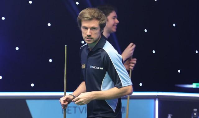 前部越位的 前部越位的